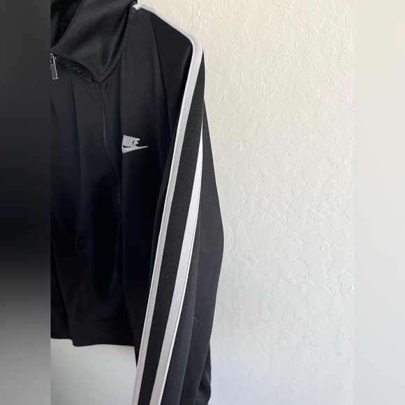 Nike Track Jacket Black and White Size M - Picture 4 of 6